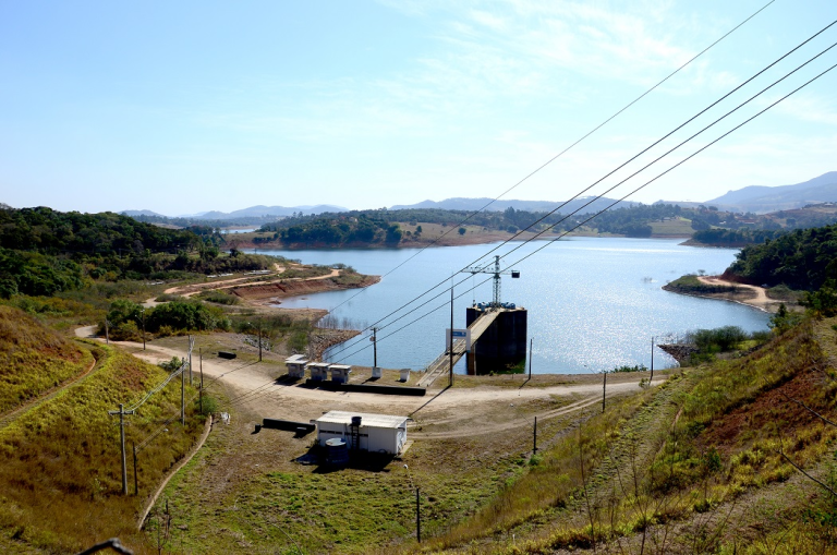 mesmo-com-reforco-de-agua,-cantareira-vive-seca-de-moderada-a-severa