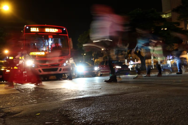 emergencias-do-sus-recebem,-em-media,-22-vitimas-de-transito-por-hora-desde-2019-no-brasil