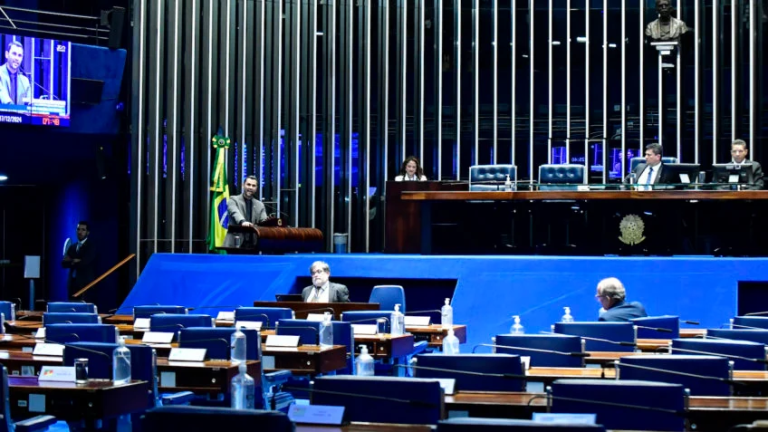 com-medo-de-perder,-governo-quer-mudar-eleicao-de-senadores