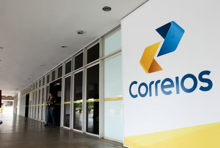 mesmo-com-acordo-por-divida,-correios-atrasam-repasses