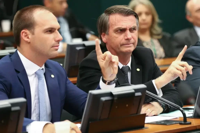 pf-marca-depoimento-de-bolsonaro-sobre-eduardo-nos-eua-para-5-de-junho